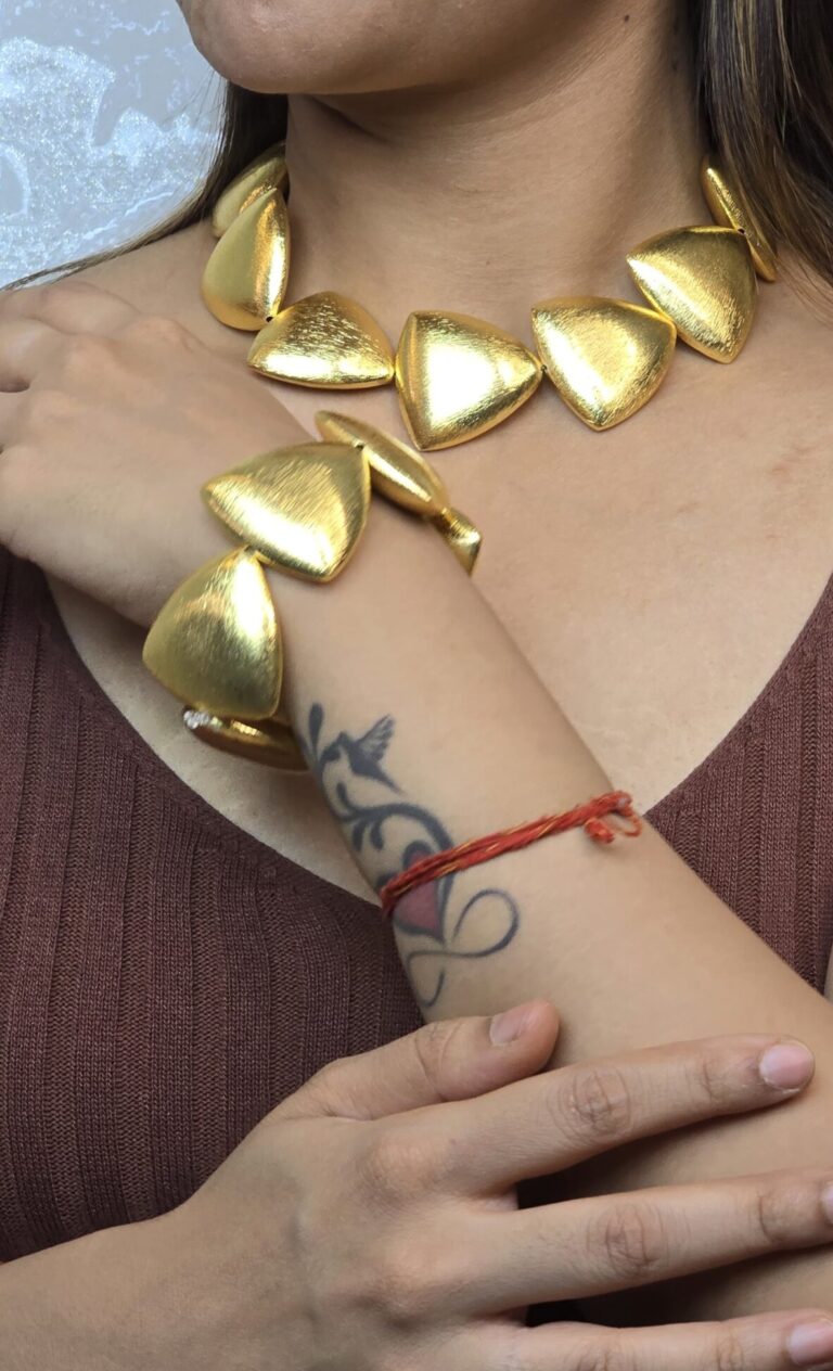 Textured triangle statement set