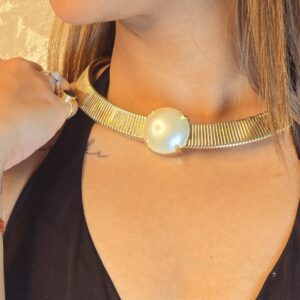 Aura Pearl Choker