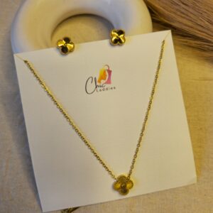 Polished gold set